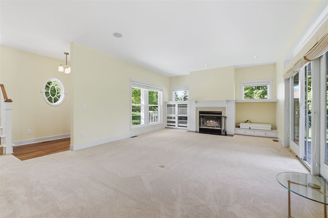 11705 N Stonebridge Drive