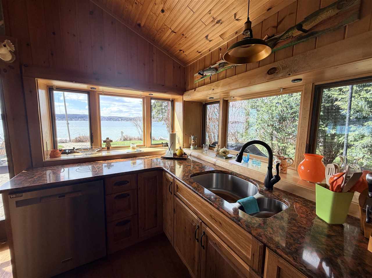 647 Woodland Drive