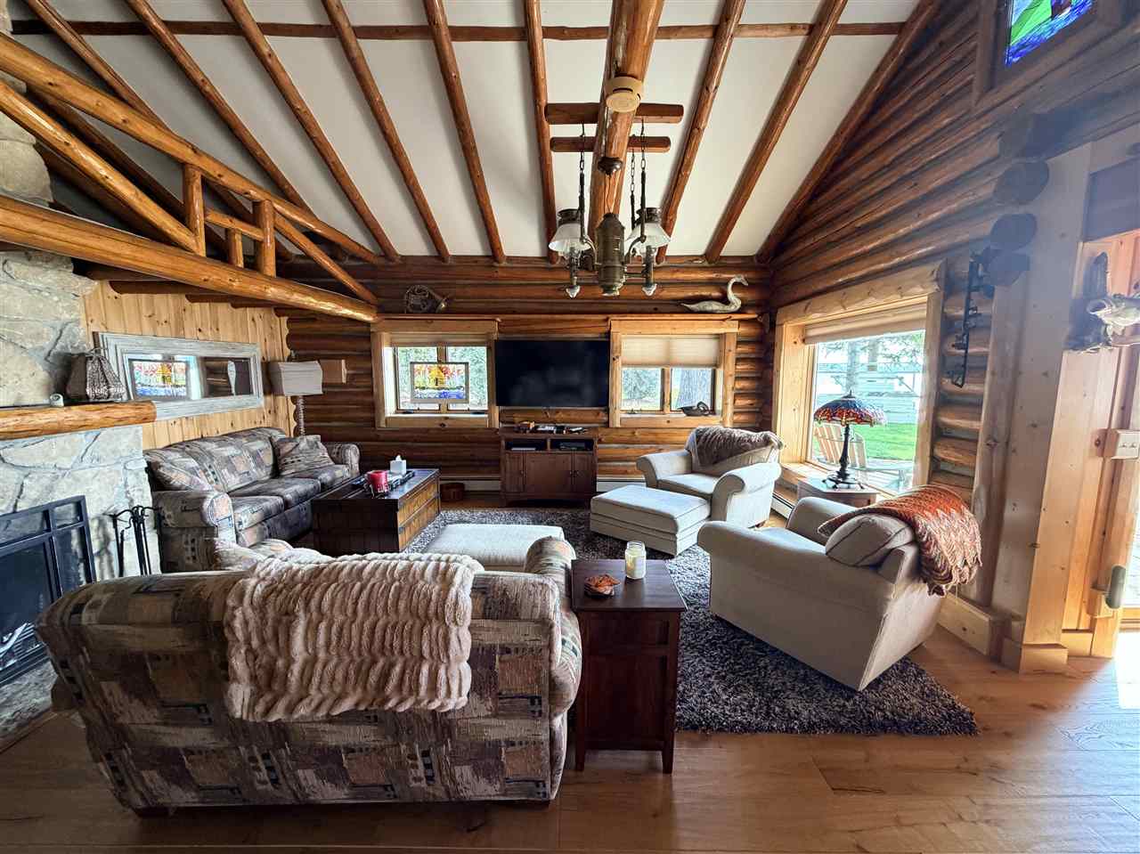 647 Woodland Drive