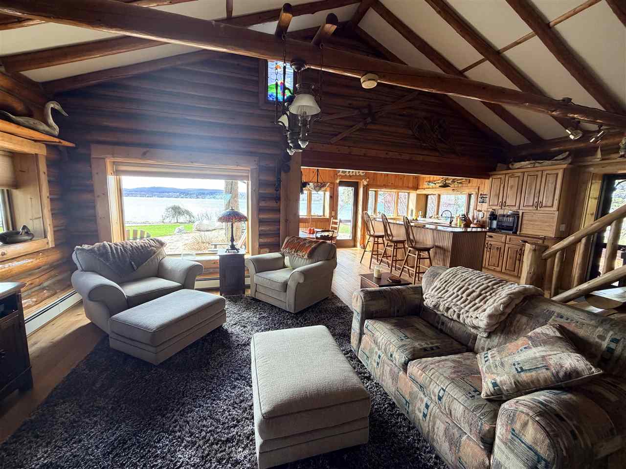 647 Woodland Drive
