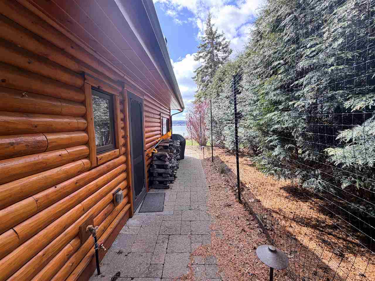 647 Woodland Drive