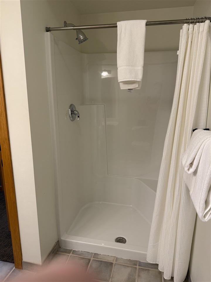 670 Beech Drive Unit: Unit #809 "C" / Door #809