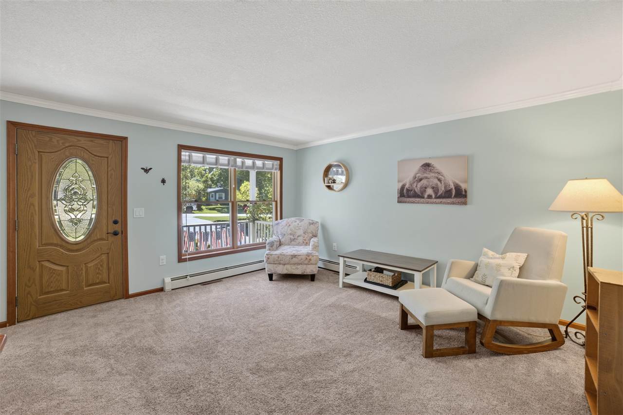 315 W Hurlbut Avenue