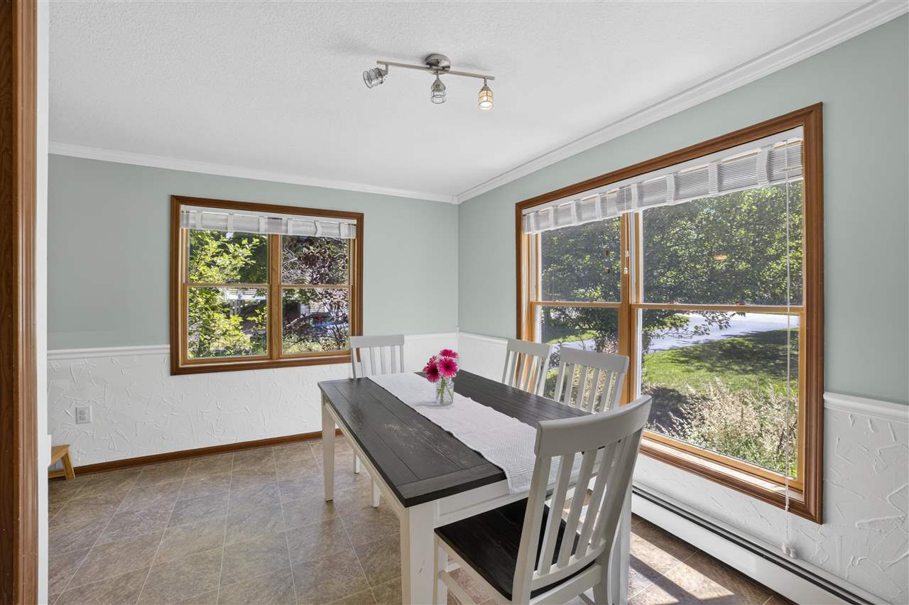 315 W Hurlbut Avenue