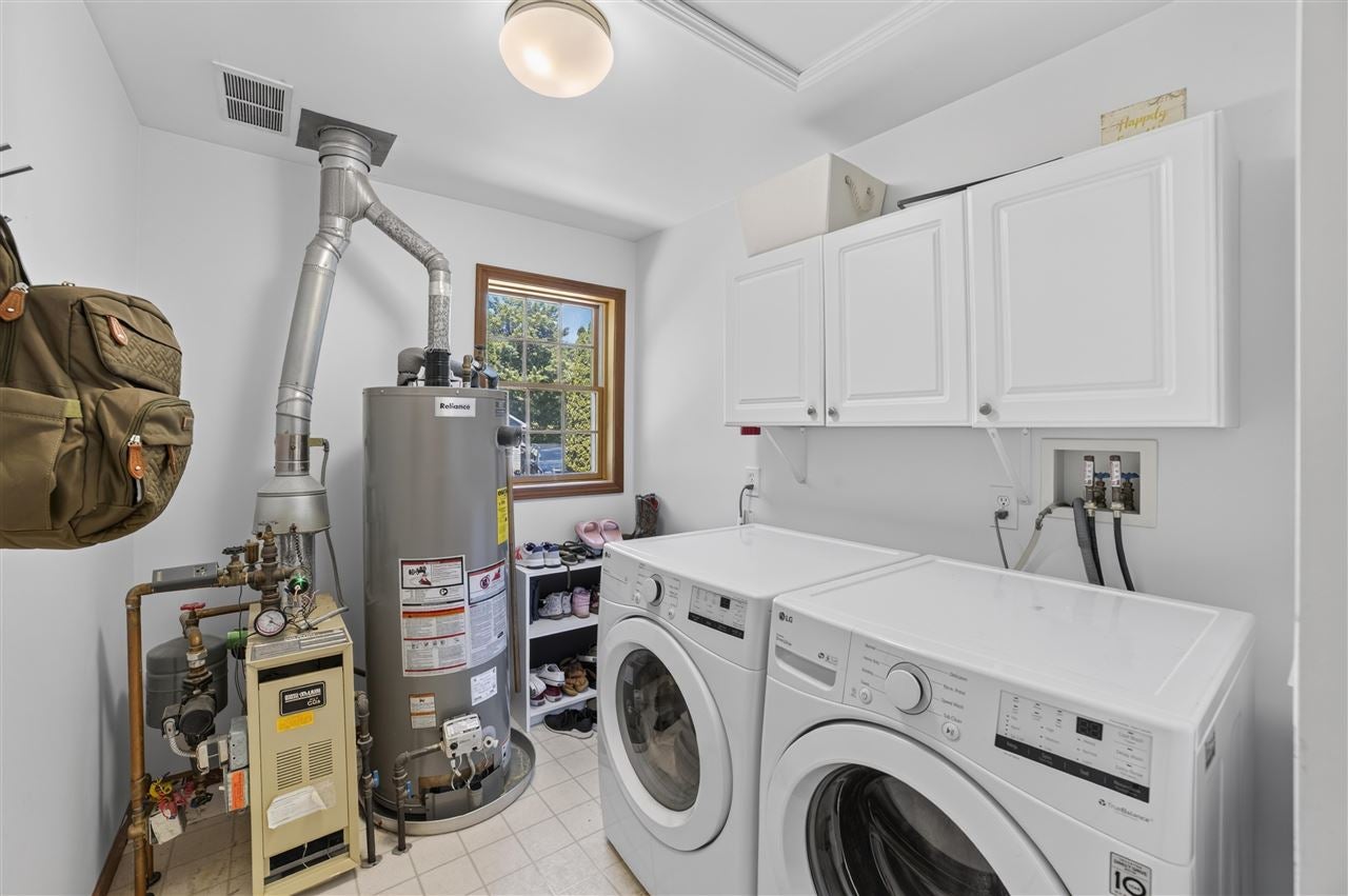 315 W Hurlbut Avenue