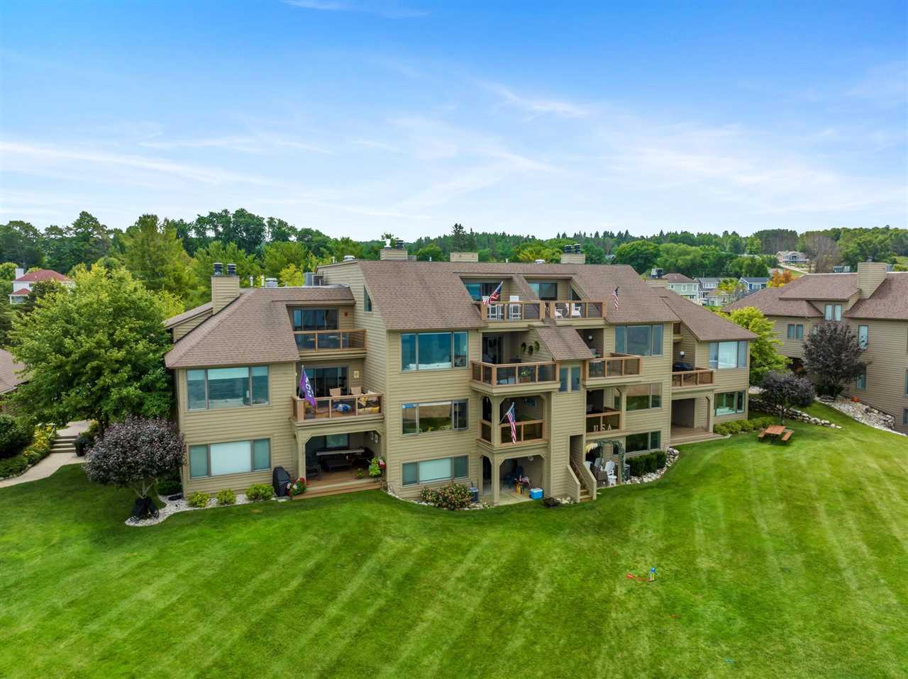 700 Front Street Unit: 76