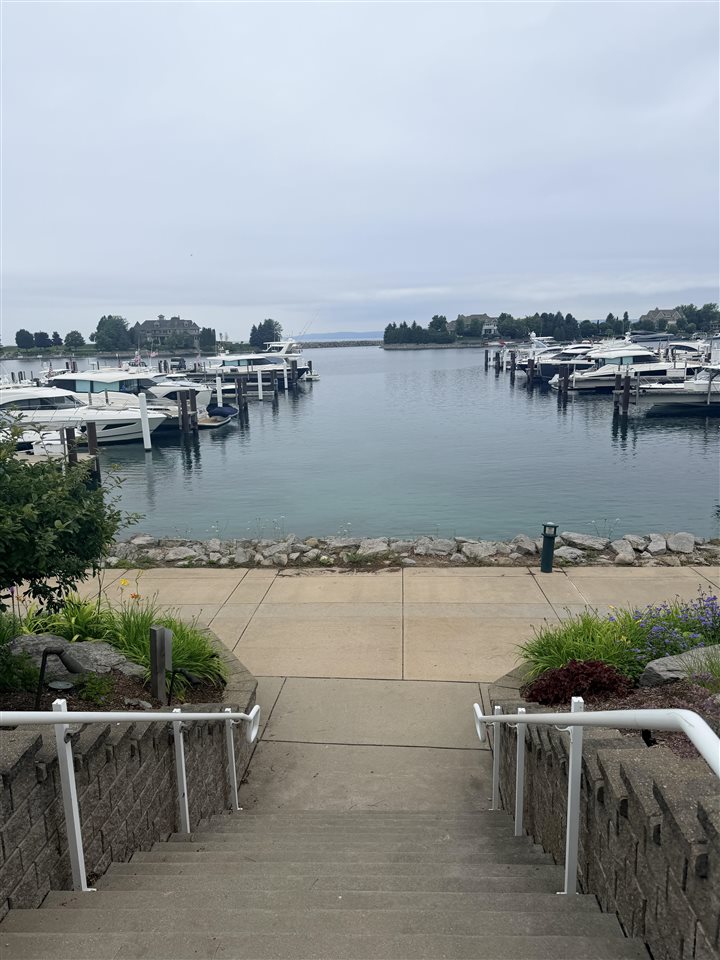 4300 Vista Drive Unit: Unit #53 (B-9)