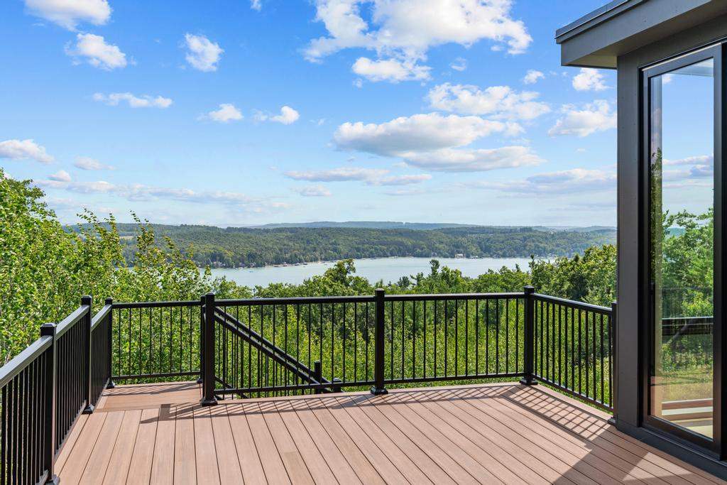 4564 Oak Bluff