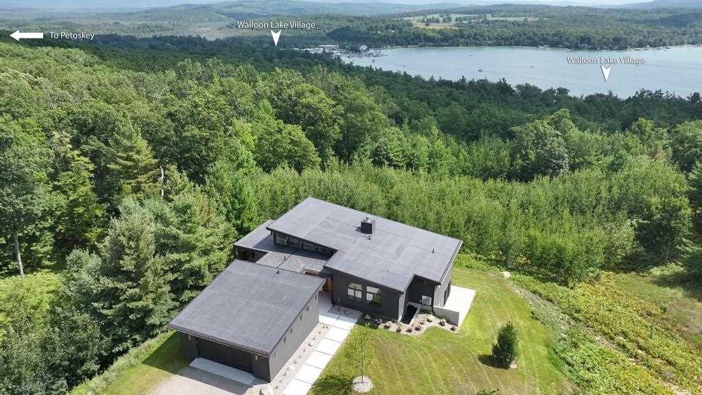 4564 Oak Bluff