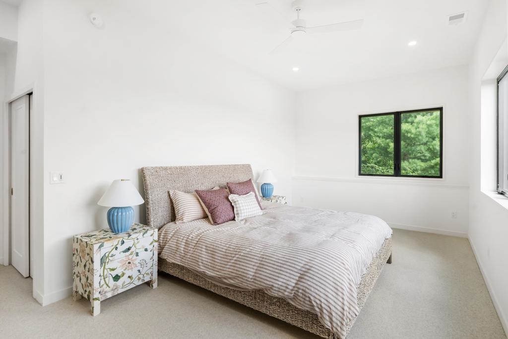 4564 Oak Bluff