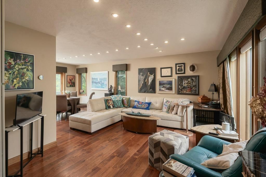 4240 N Concorde