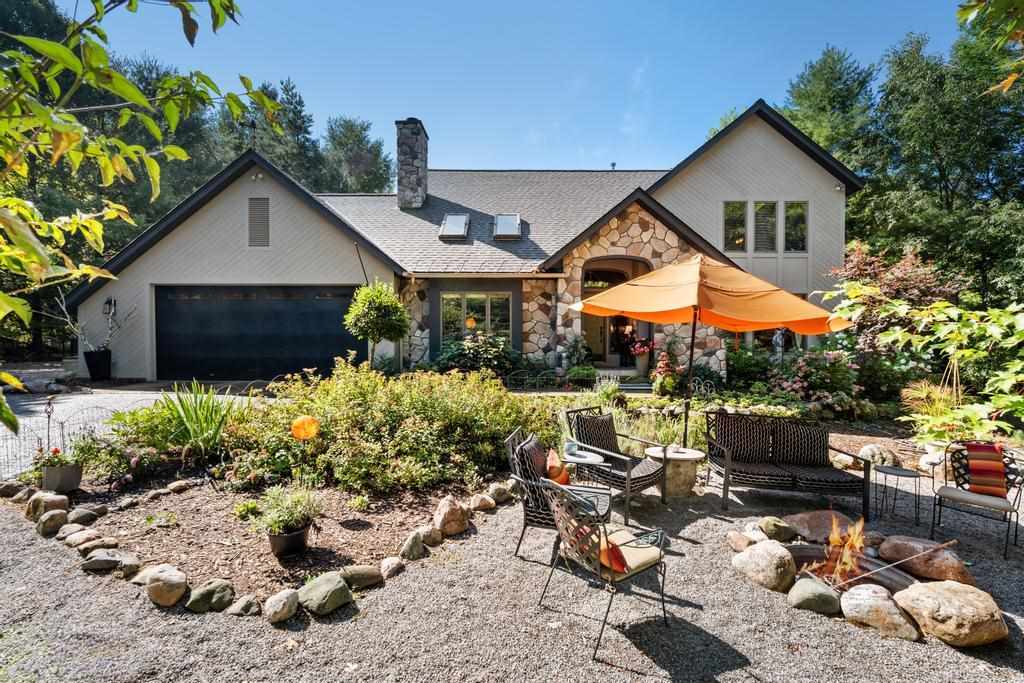 4240 N Concorde