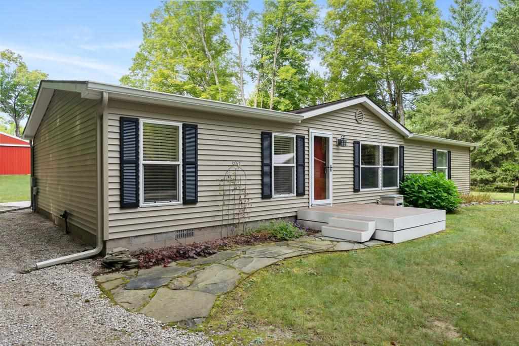 5297 Six Mile Lake Road