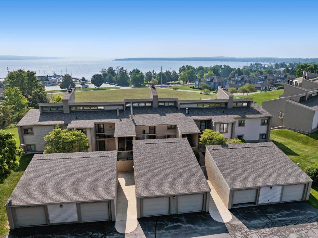 1022 Marina Bluff Dr. Unit: 1022