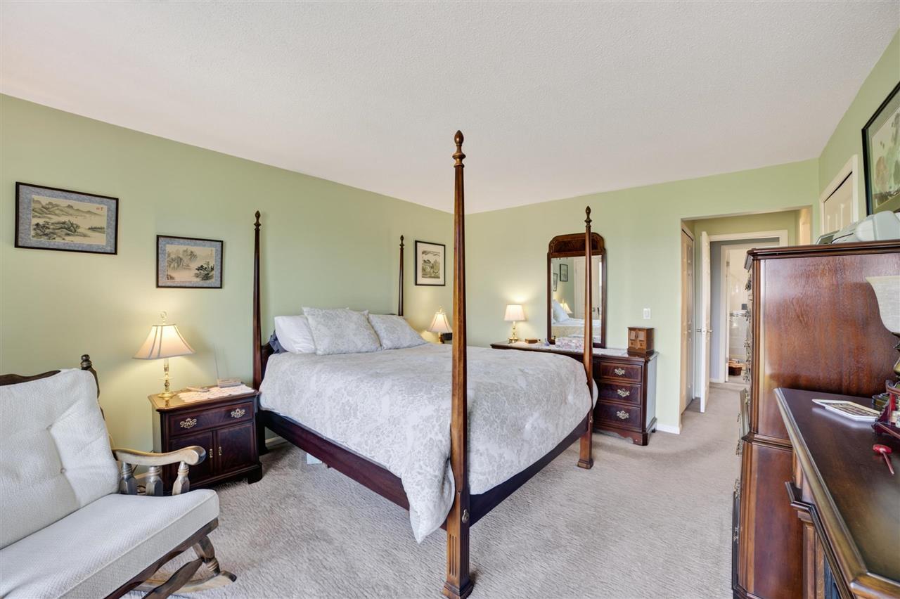 1022 Marina Bluff Dr. Unit: 1022