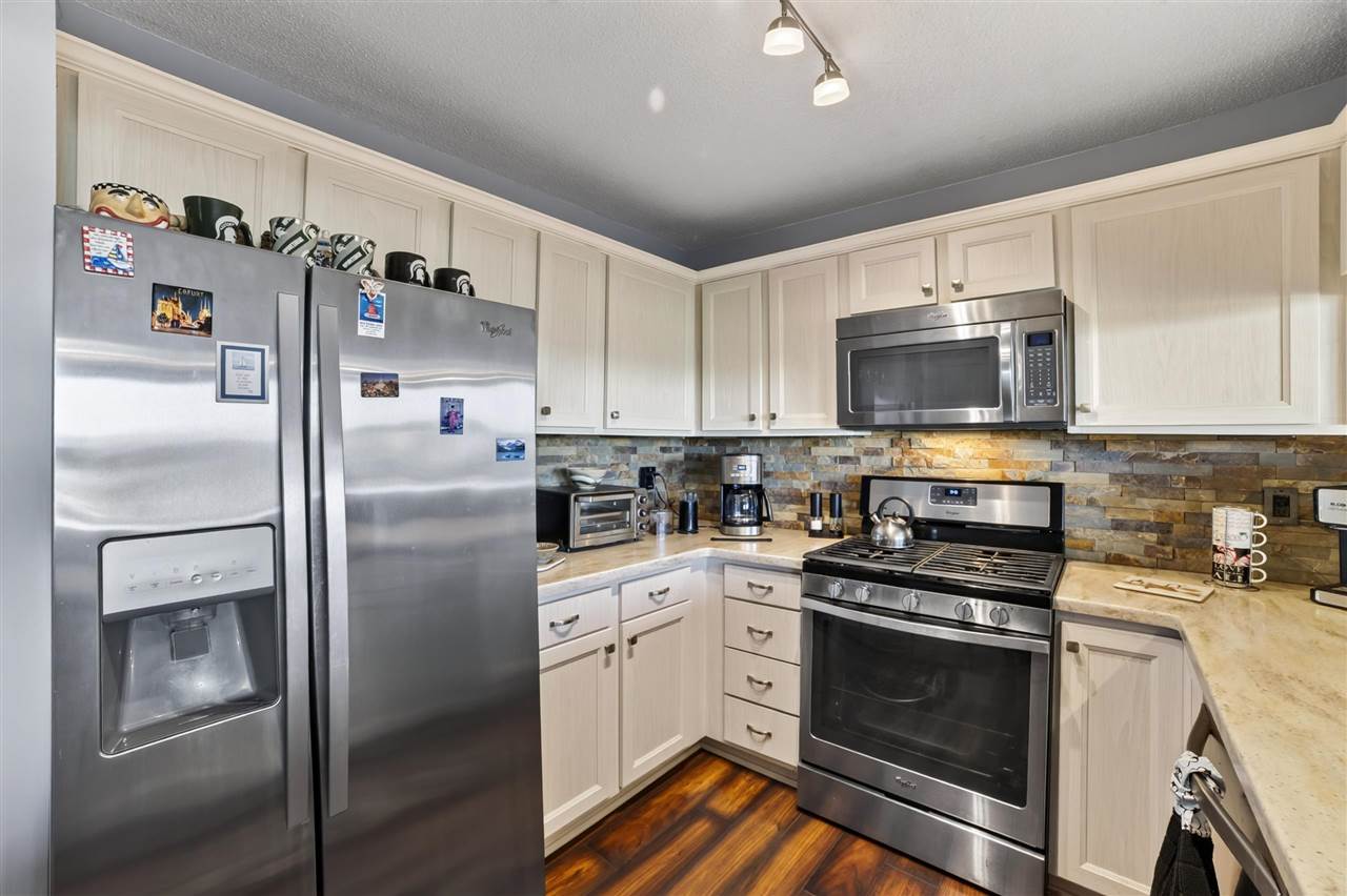 1022 Marina Bluff Dr. Unit: 1022