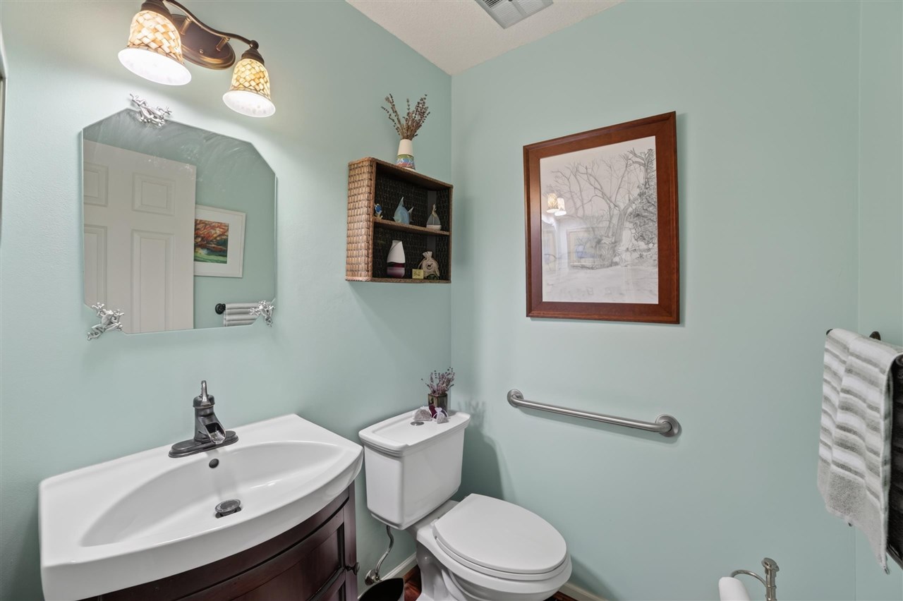 1022 Marina Bluff Dr.