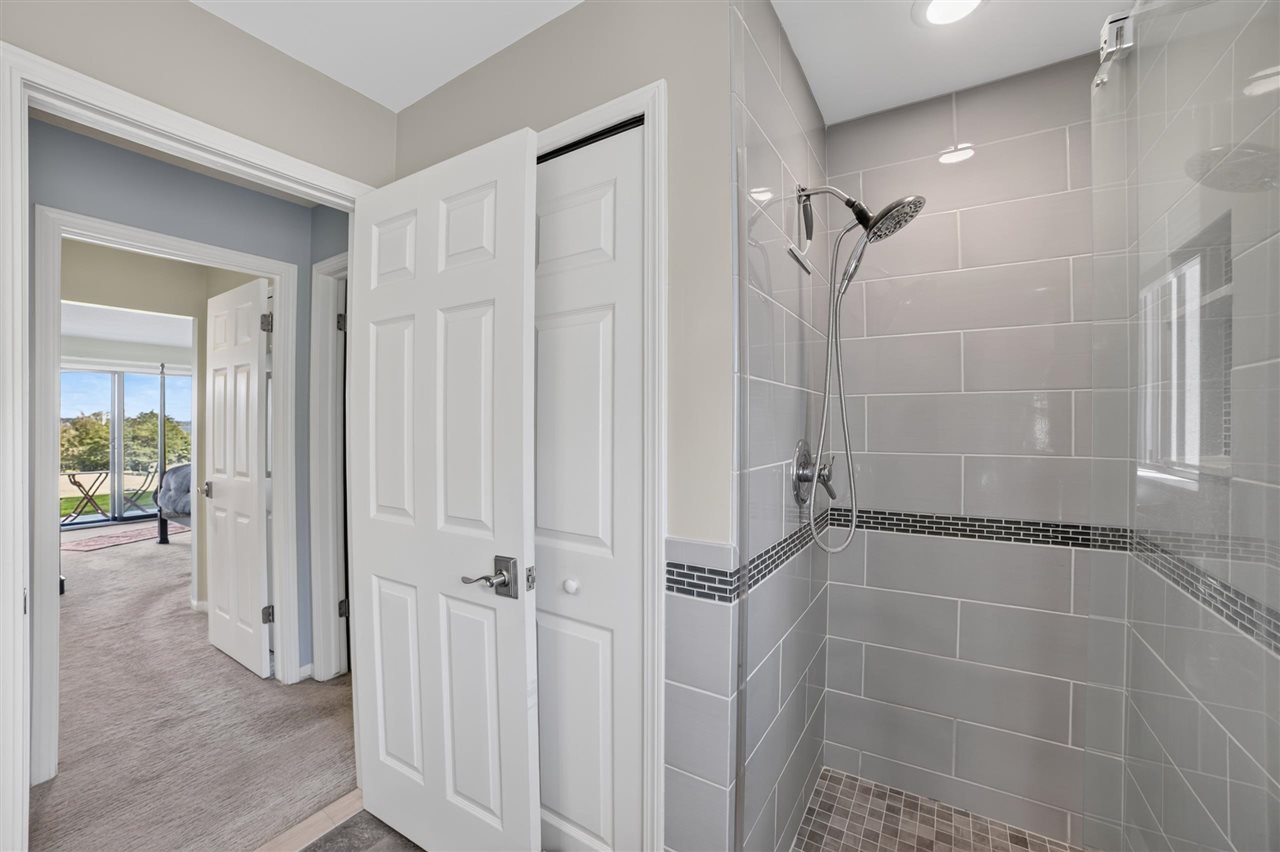 1022 Marina Bluff Dr.
