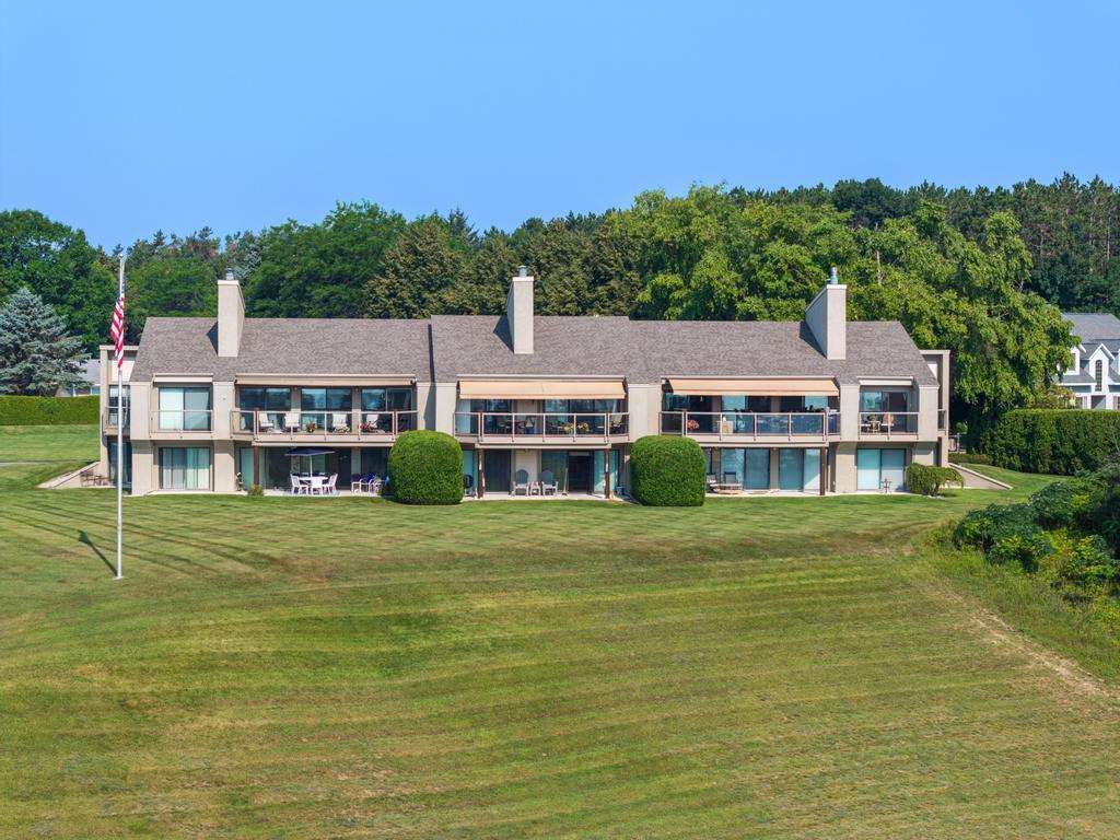 1022 Marina Bluff Dr. Unit: 1022