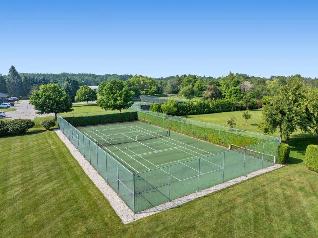 1022 Marina Bluff Dr. Unit: 1022