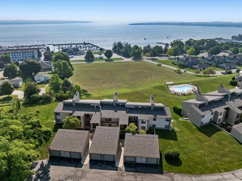 1022 Marina Bluff Dr. Unit: 1022
