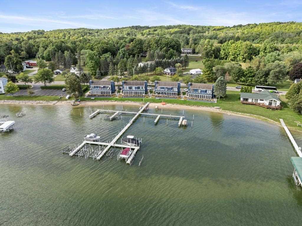 504 N Lake Street Unit: 9