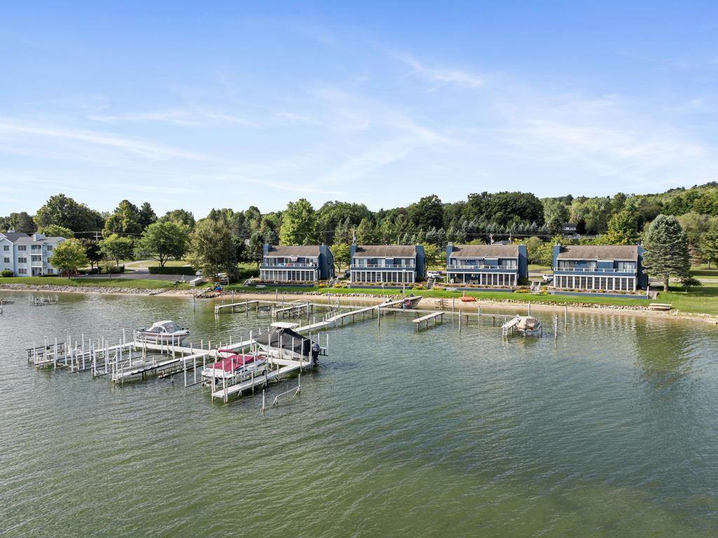 504 N Lake Street Unit: 9