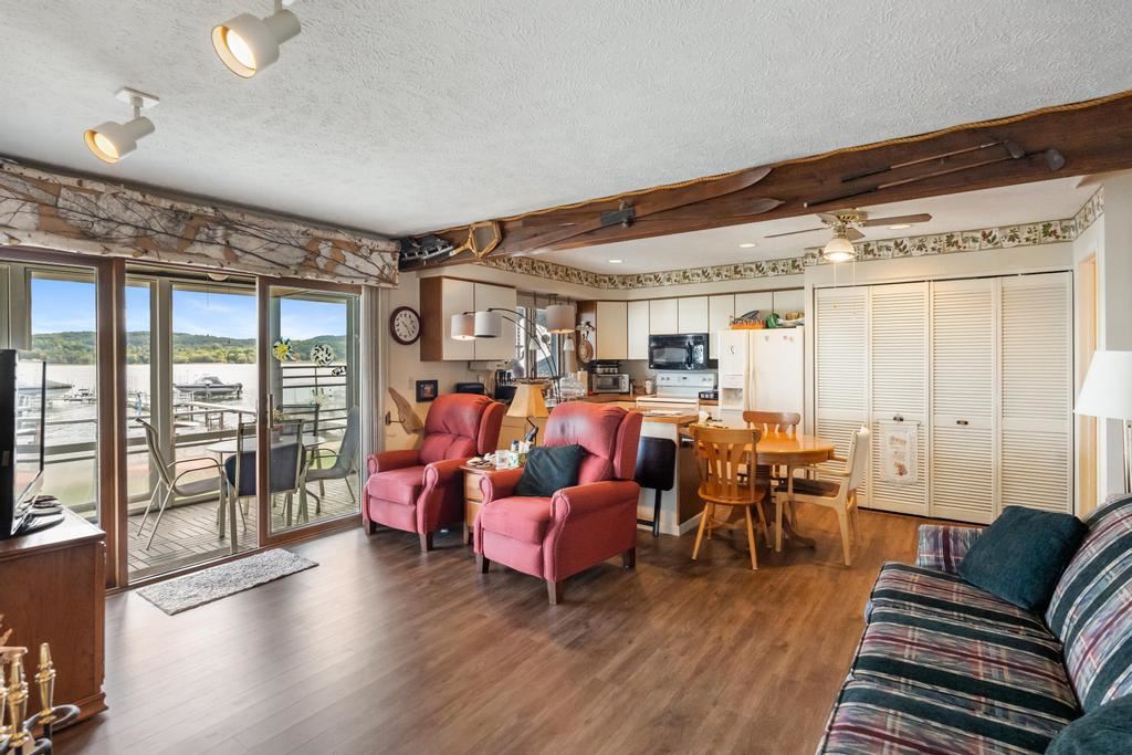 504 N Lake Street Unit: 9