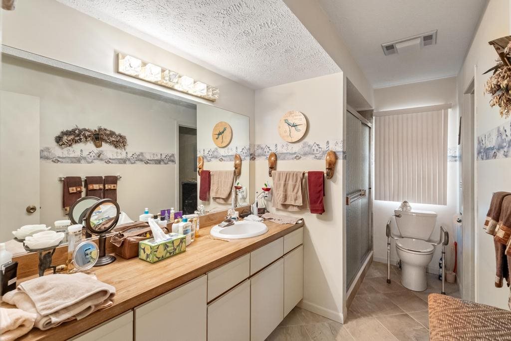 504 N Lake Street Unit: 9