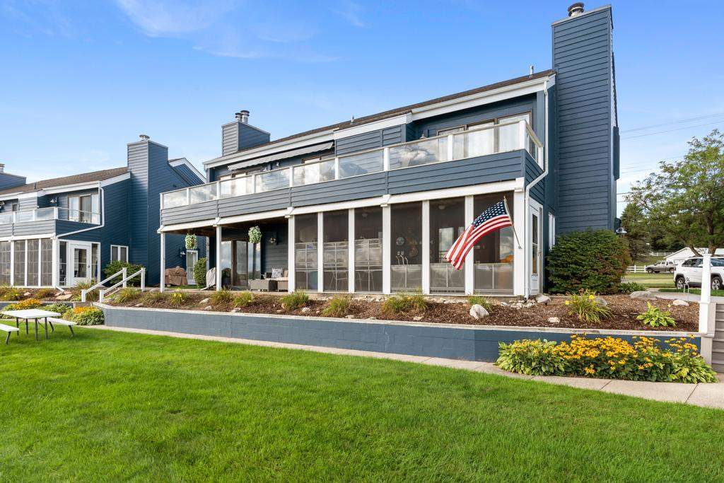 504 N Lake Street Unit: 9