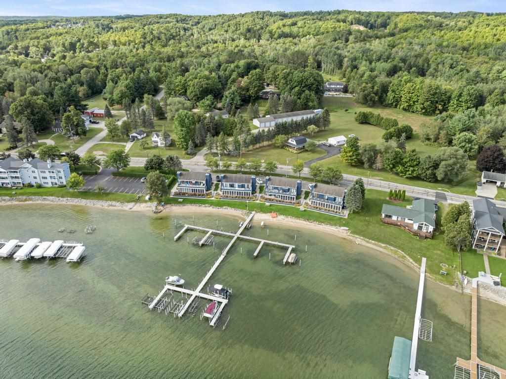 504 N Lake Street Unit: 9