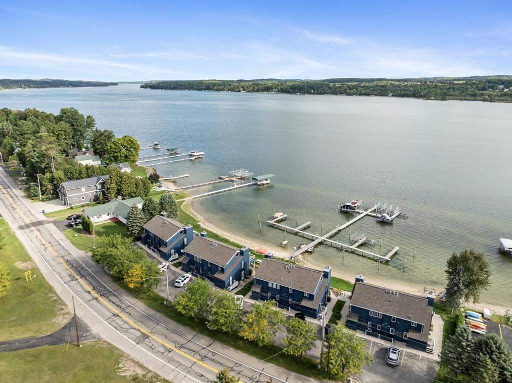 504 N Lake Street Unit: 9