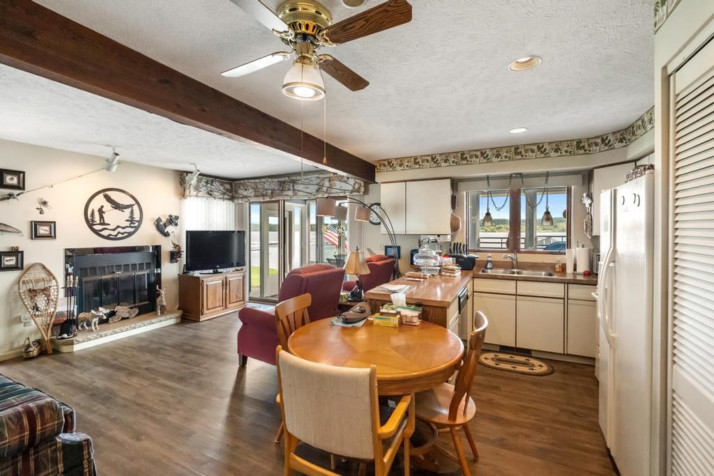 504 N Lake Street Unit: 9