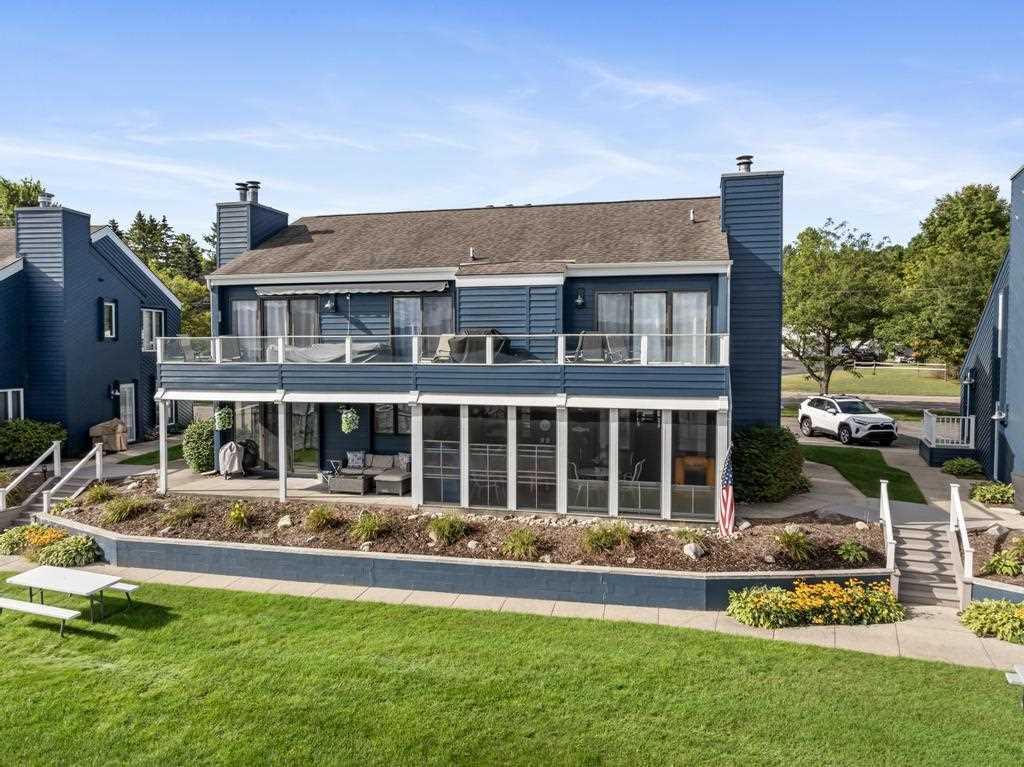 504 N Lake Street Unit: 9