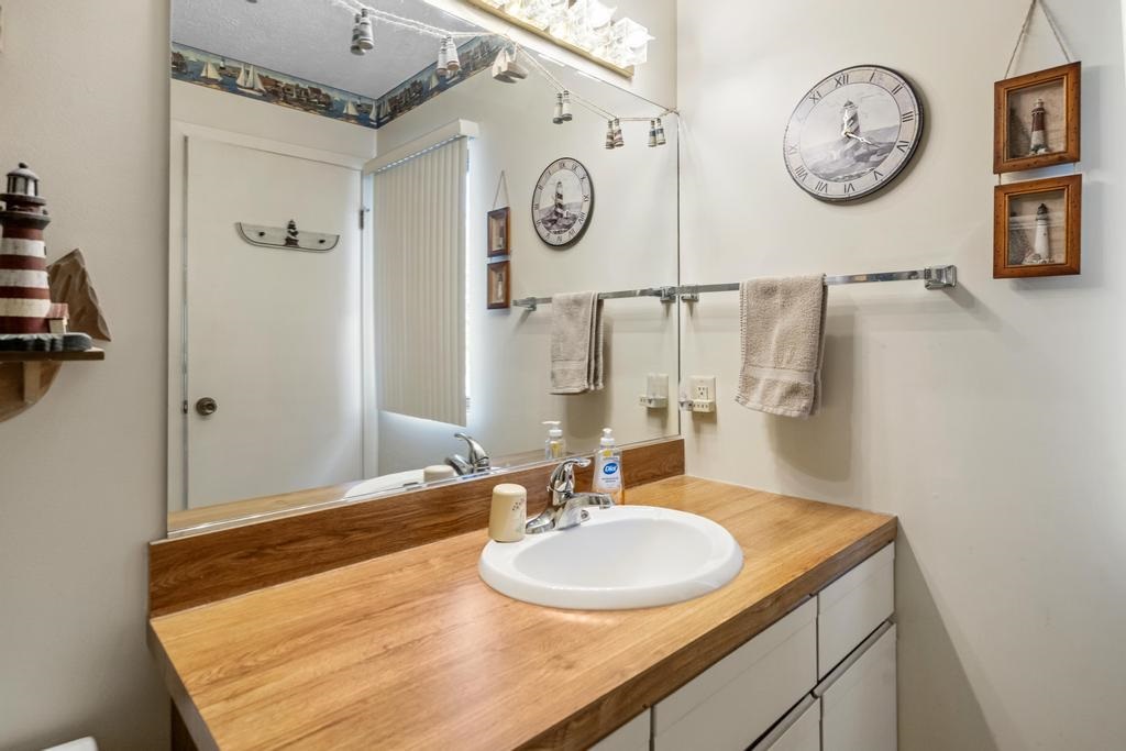 504 N Lake Street Unit: 9