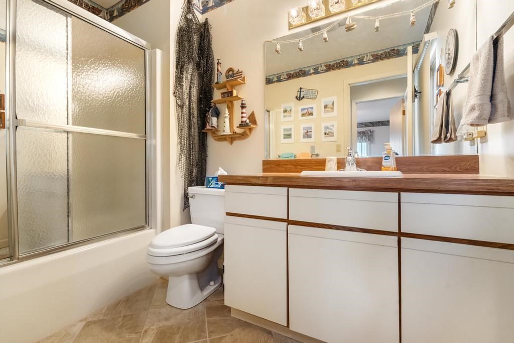 504 N Lake Street Unit: 9
