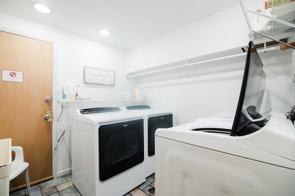 6 W Main Street Unit: 1