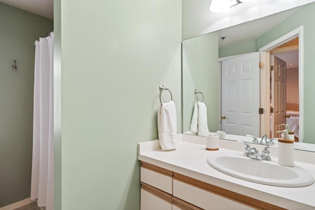6 W Main Street Unit: 1