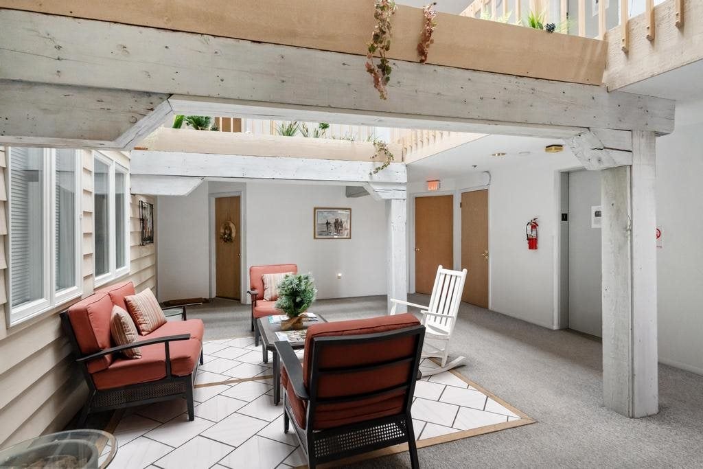 6 W Main Street Unit: 1
