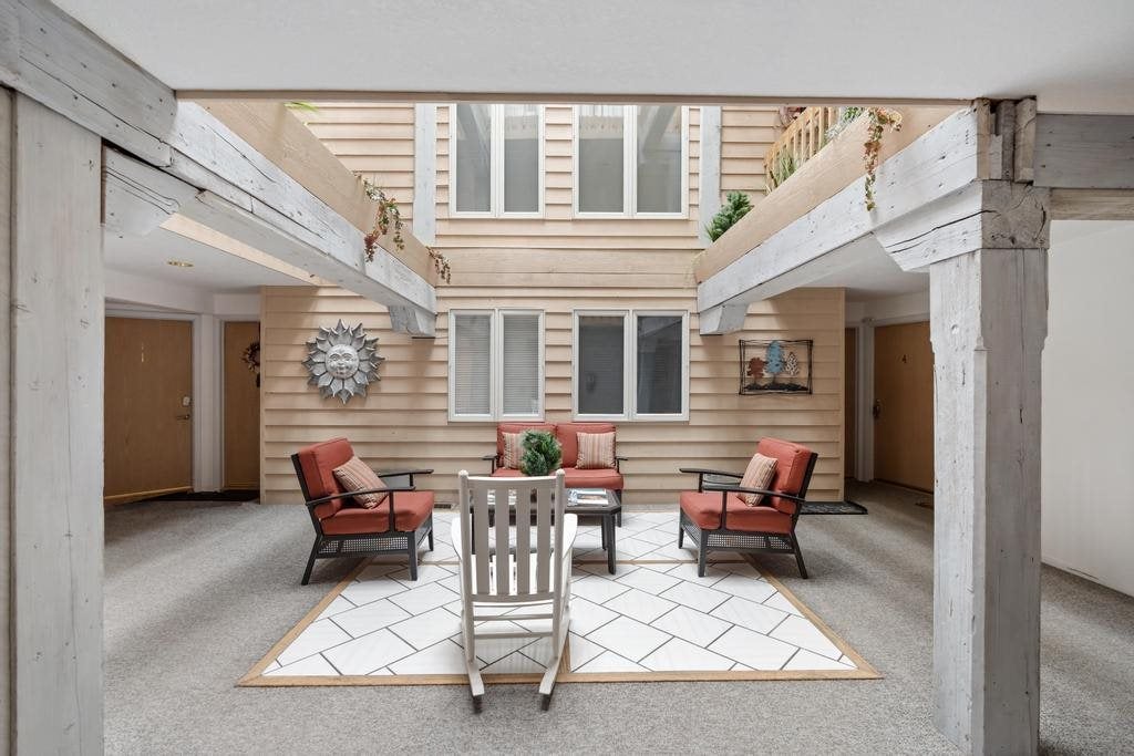 6 W Main Street Unit: 1