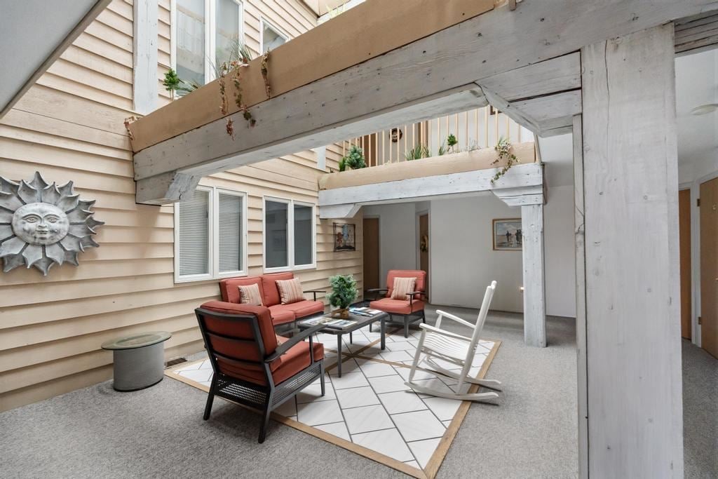 6 W Main Street Unit: 1