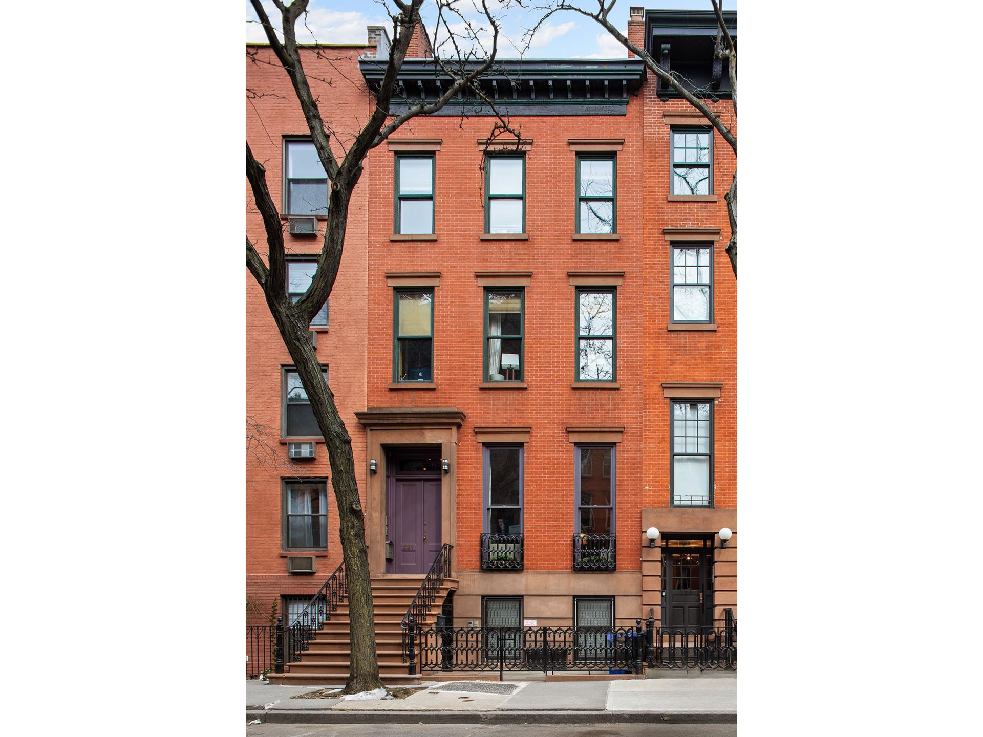 331 W 22ND Street