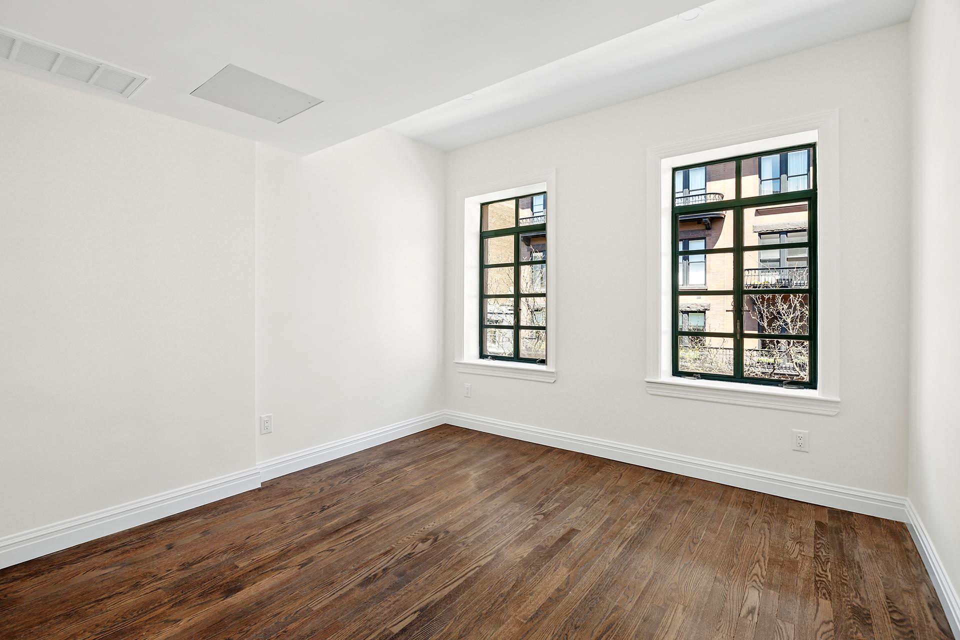 30 W 12TH Street 4F