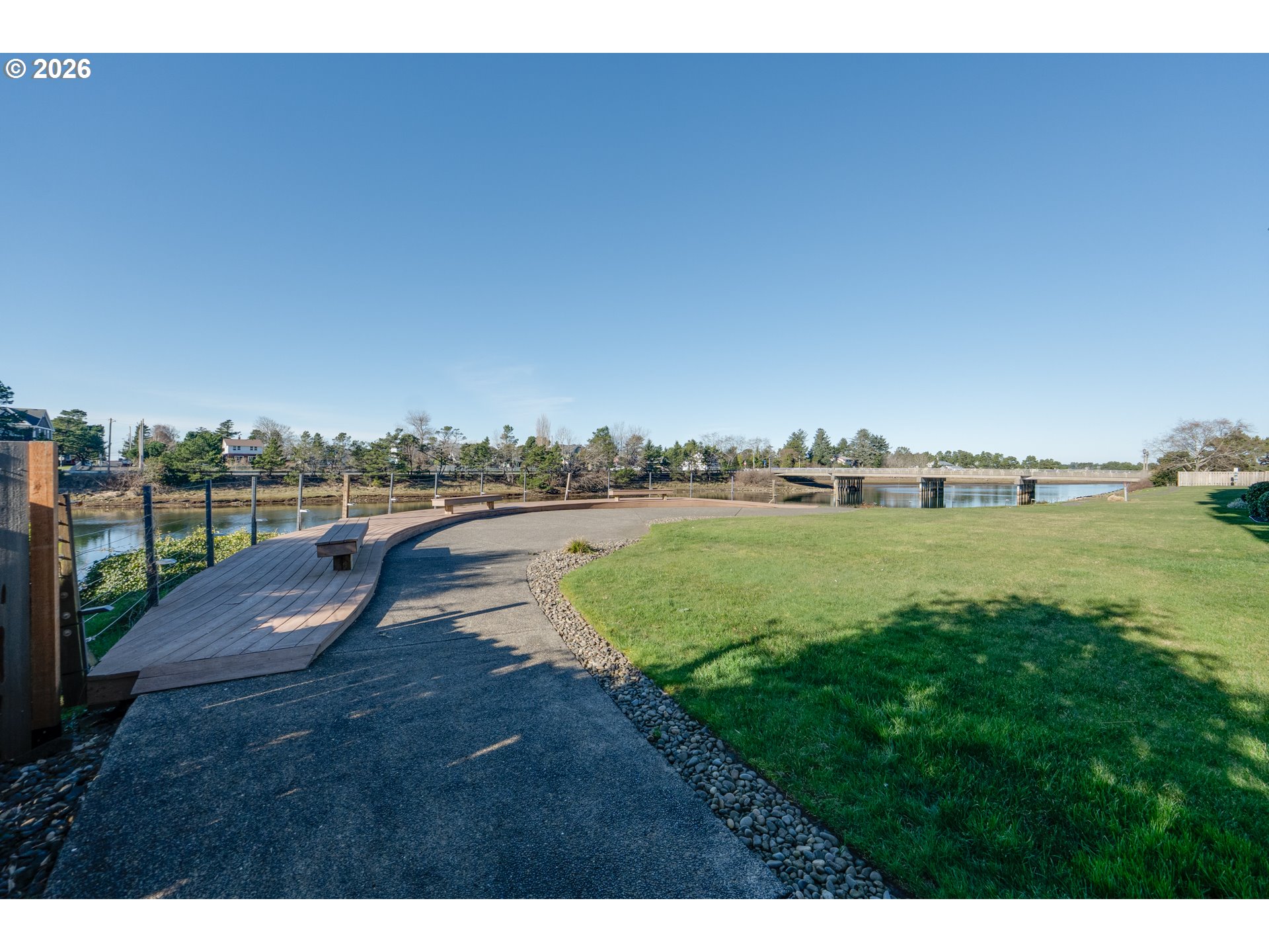 1000 N HOLLADAY DR 402