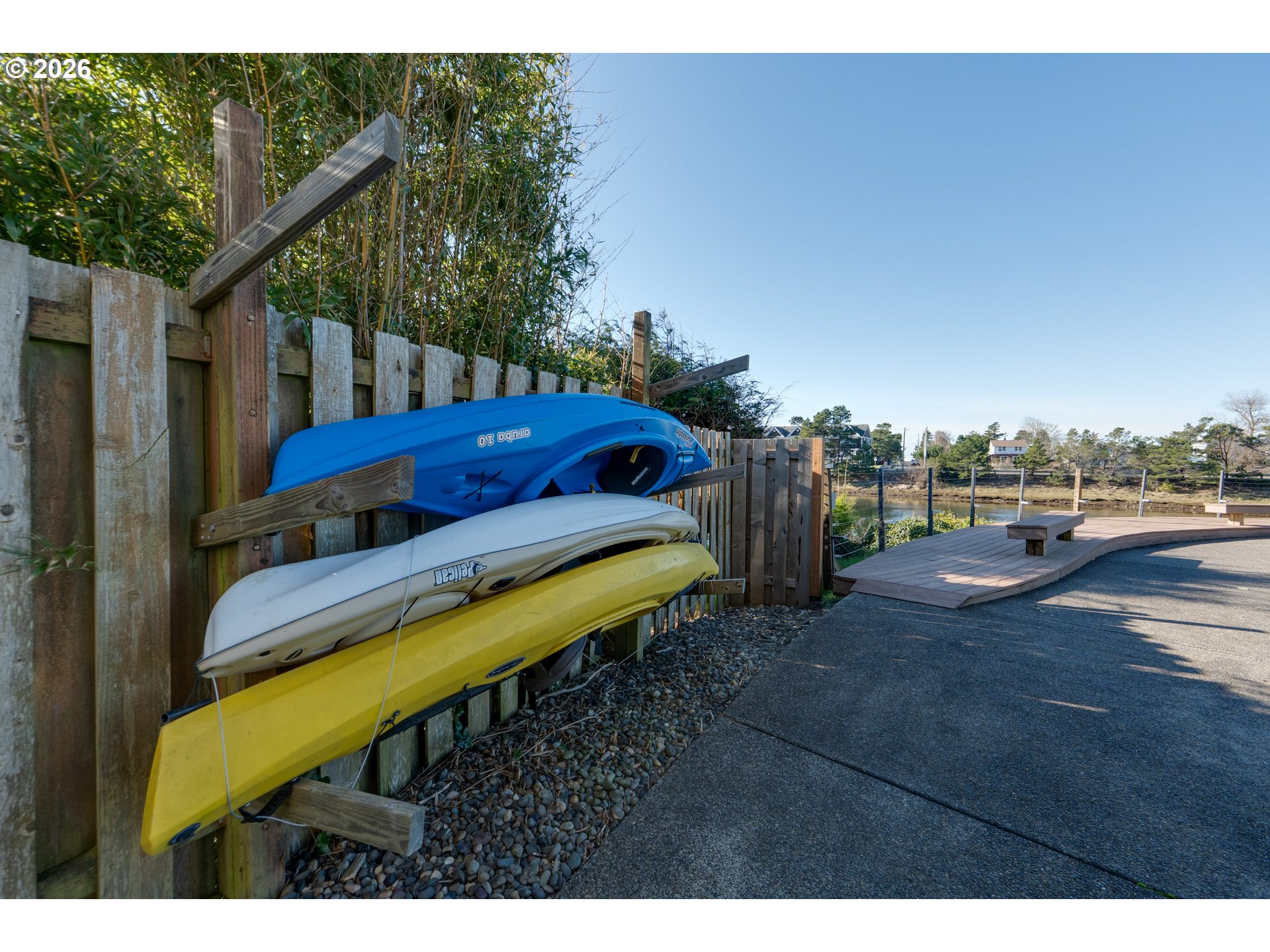 1000 N HOLLADAY DR 402