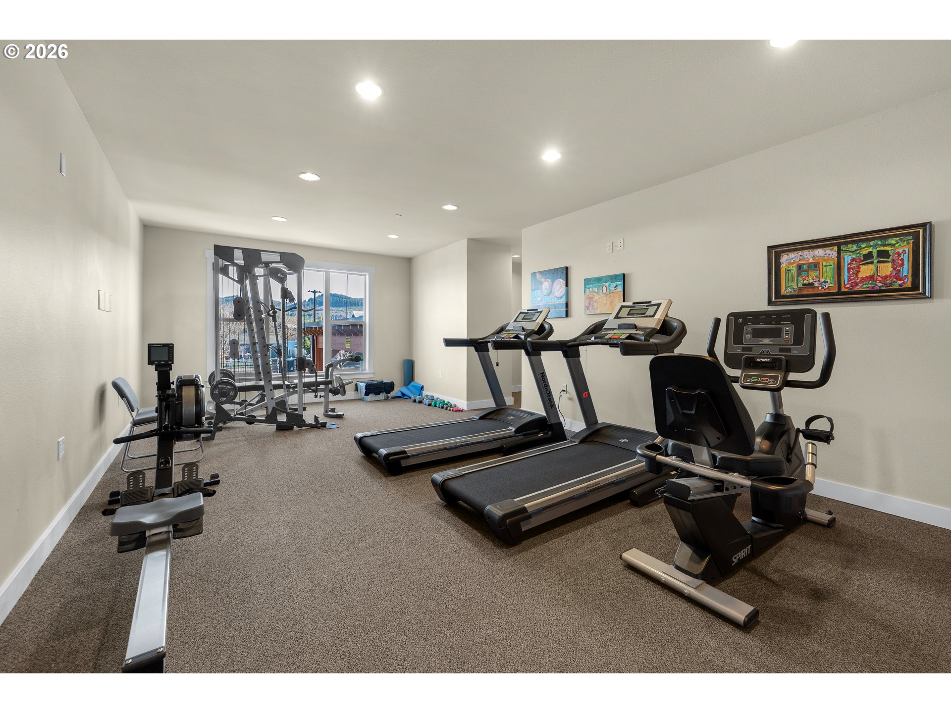 1000 N HOLLADAY DR 402