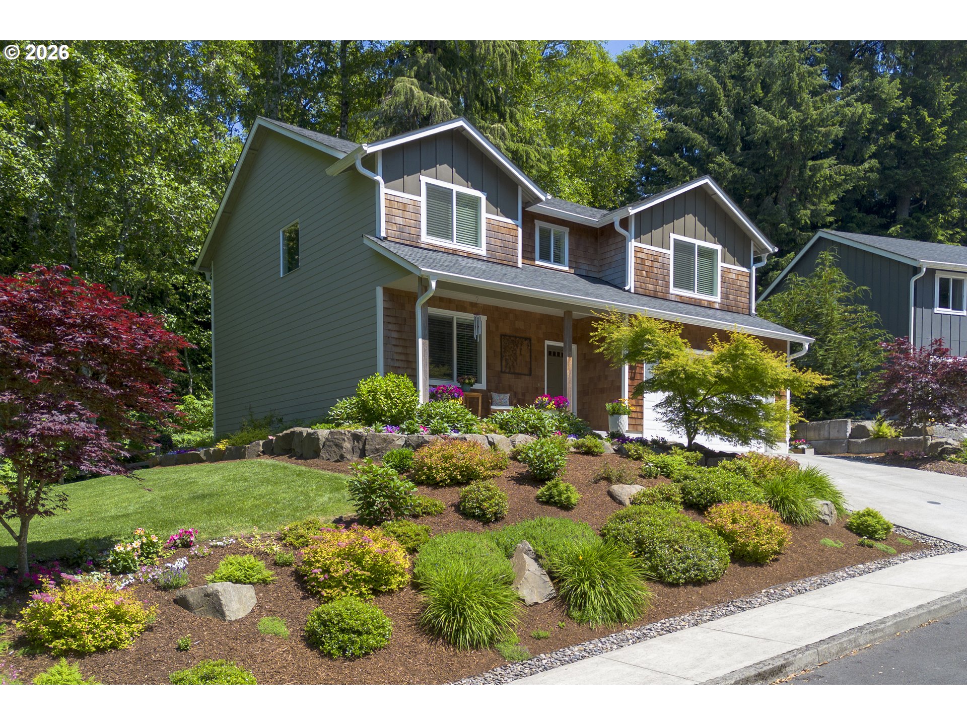 1975 FOREST DR