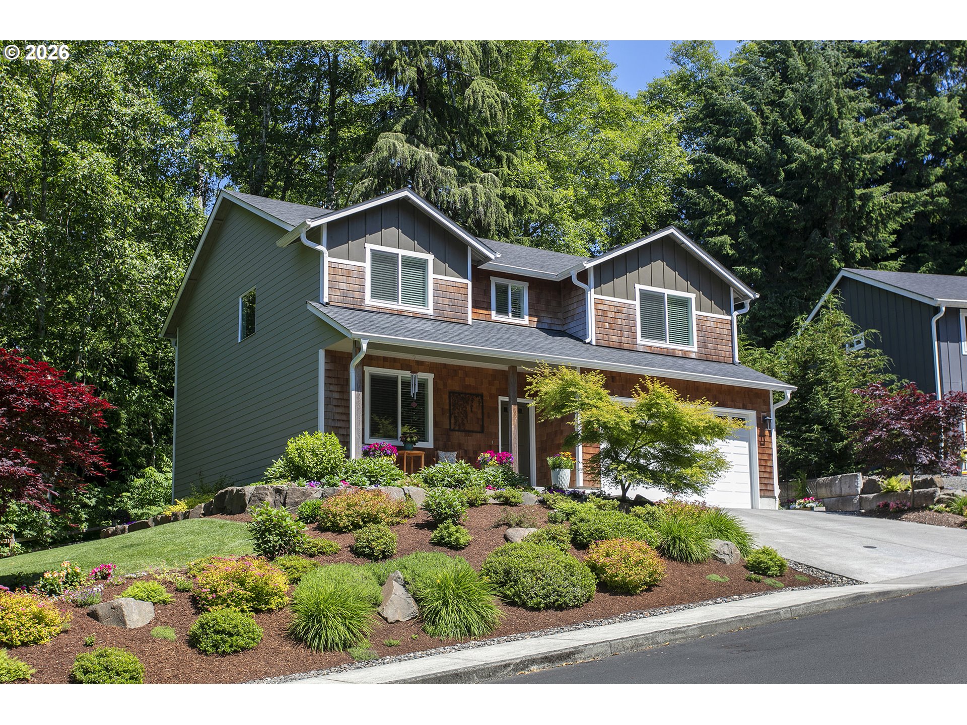 1975 FOREST DR