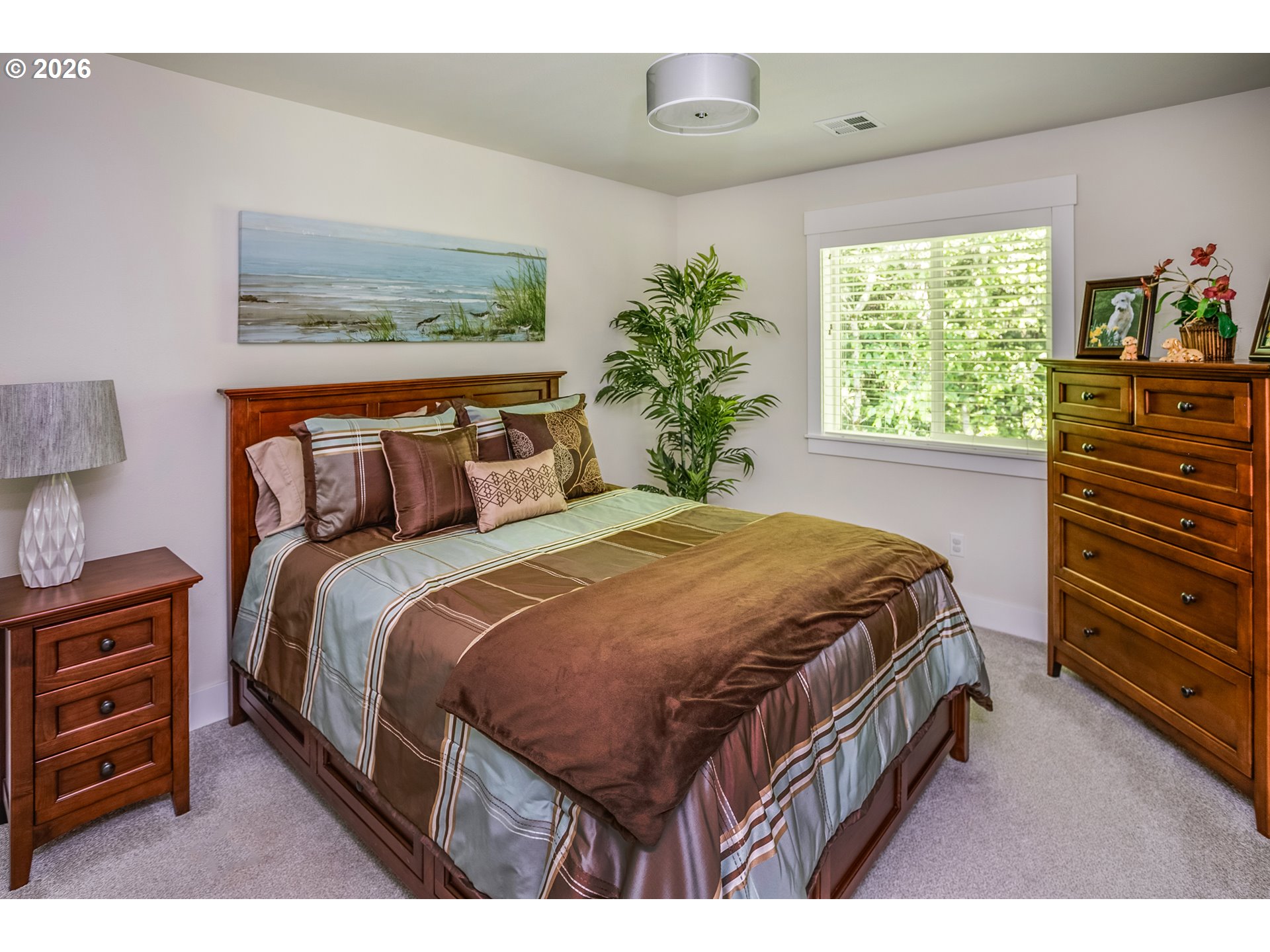 1975 FOREST DR