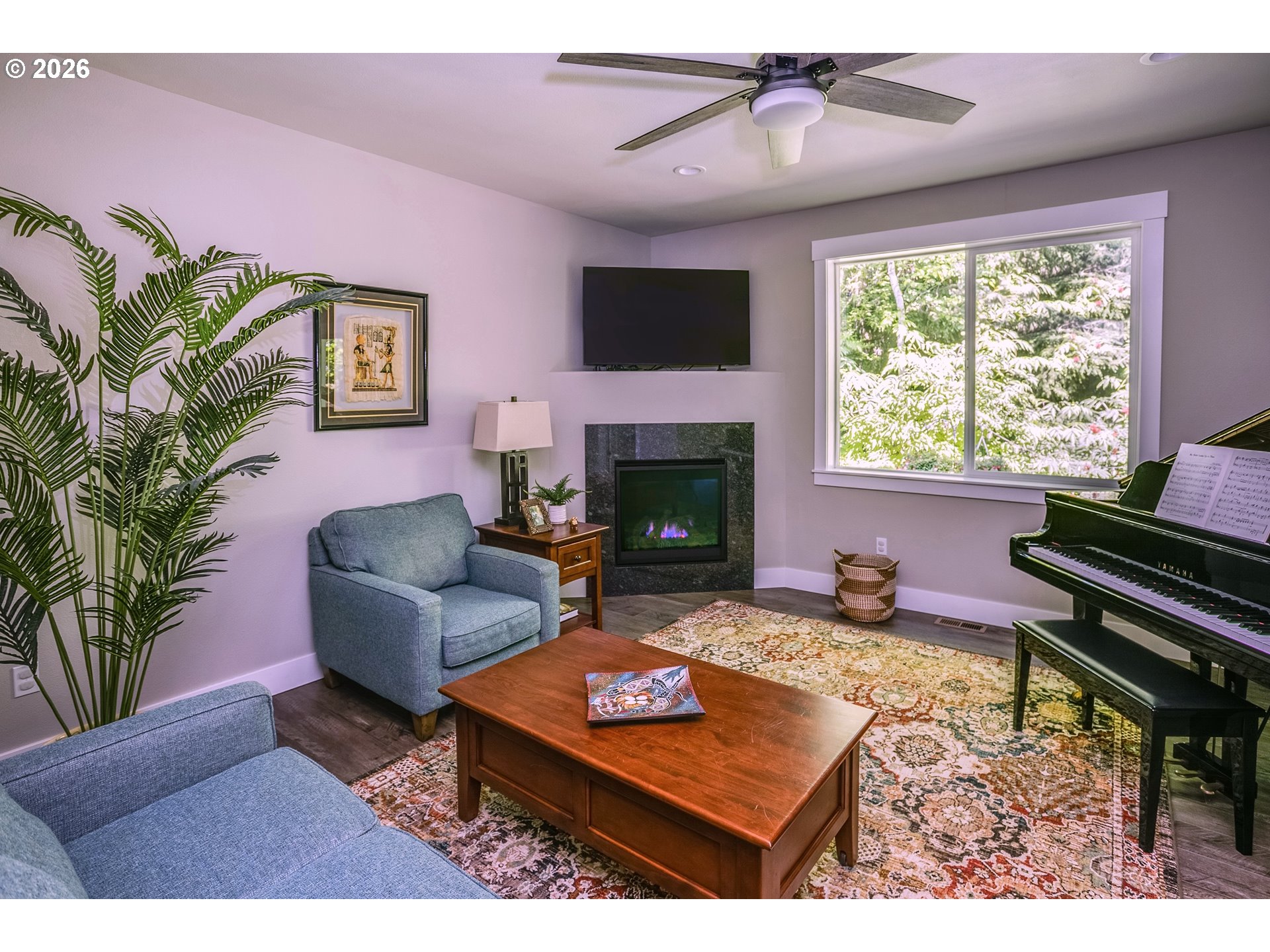 1975 FOREST DR